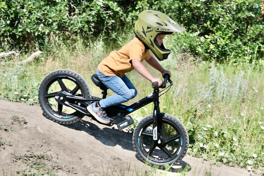 Electric Bicycle for Kids: Guide to Choosing the Perfect Ones